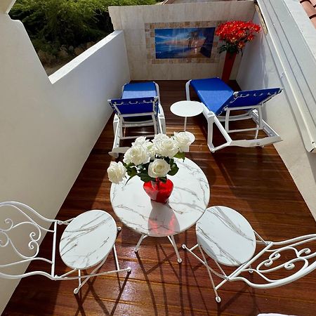 Boutique Hotel Swiss Paradise Aruba Villas And Suites Palm Beach Exterior photo